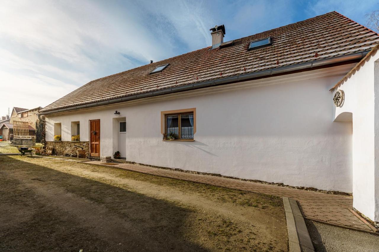 Prizemi Vesnicke Usedlosti - Cozy Village Homestead Vidov المظهر الخارجي الصورة