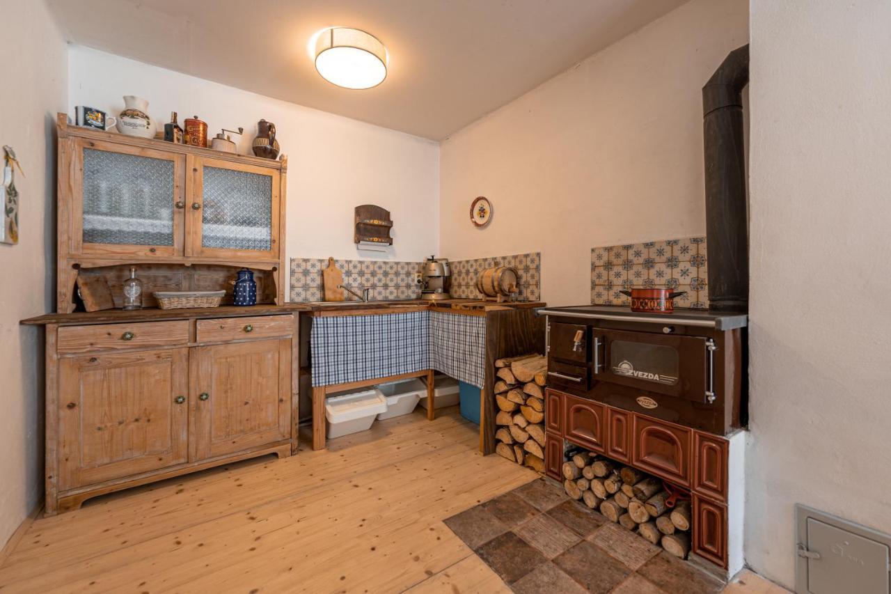 Prizemi Vesnicke Usedlosti - Cozy Village Homestead Vidov المظهر الخارجي الصورة